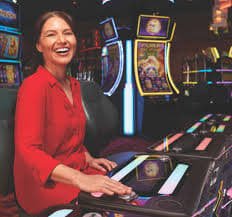 Sân bóng đá Việt Nam và cá cược thể thao trực tuyến tại 78win vip